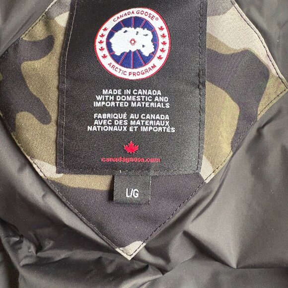 Canada Goose Camouflage Jacket Like New - Picture 7 of 9